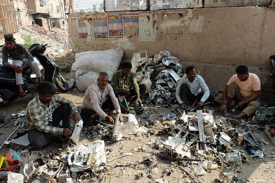 Dismantling old electronics using very basic, rudimentary tools