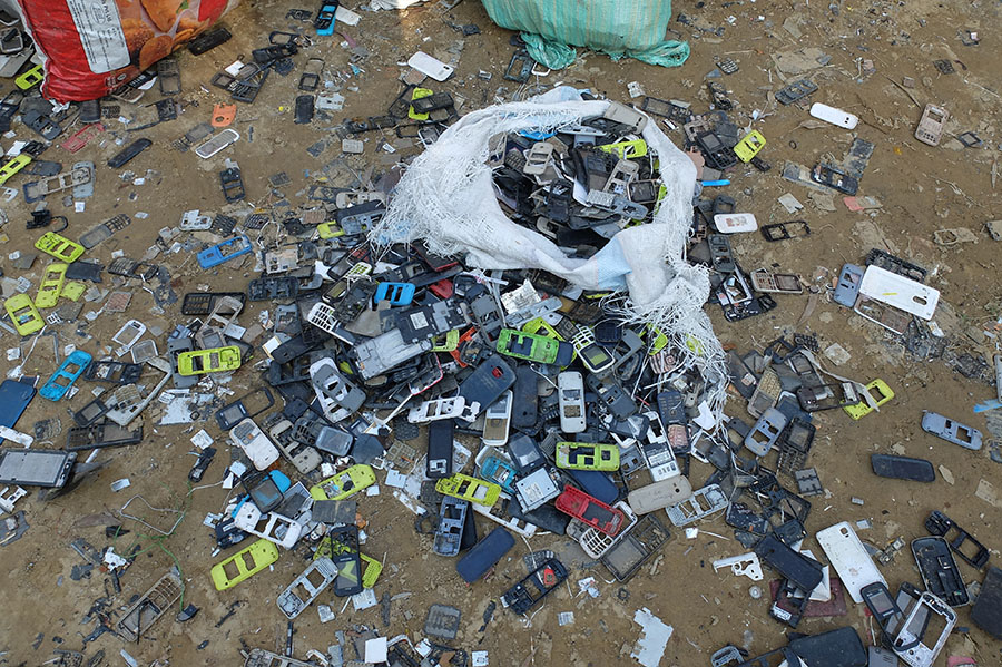 A collection of unwanted smartphones